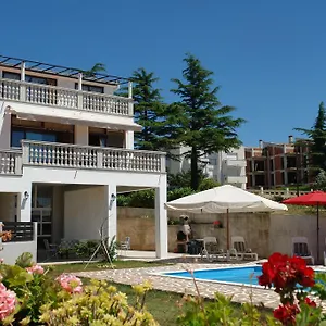 apartments-nada-medulin.in-istria.net/