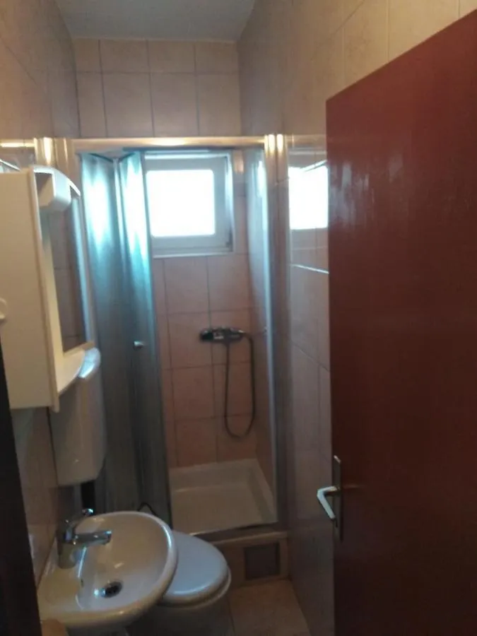 ביבינייה Apartments And Rooms Nediljko 0*,  קרואטיה